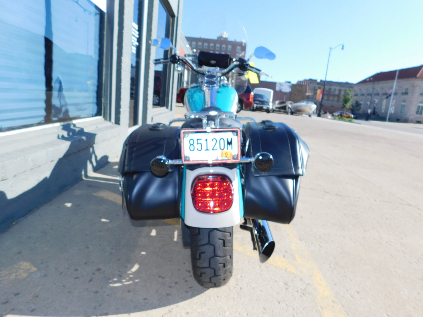 2005 FXDLI with burley 3 inch slammer kit