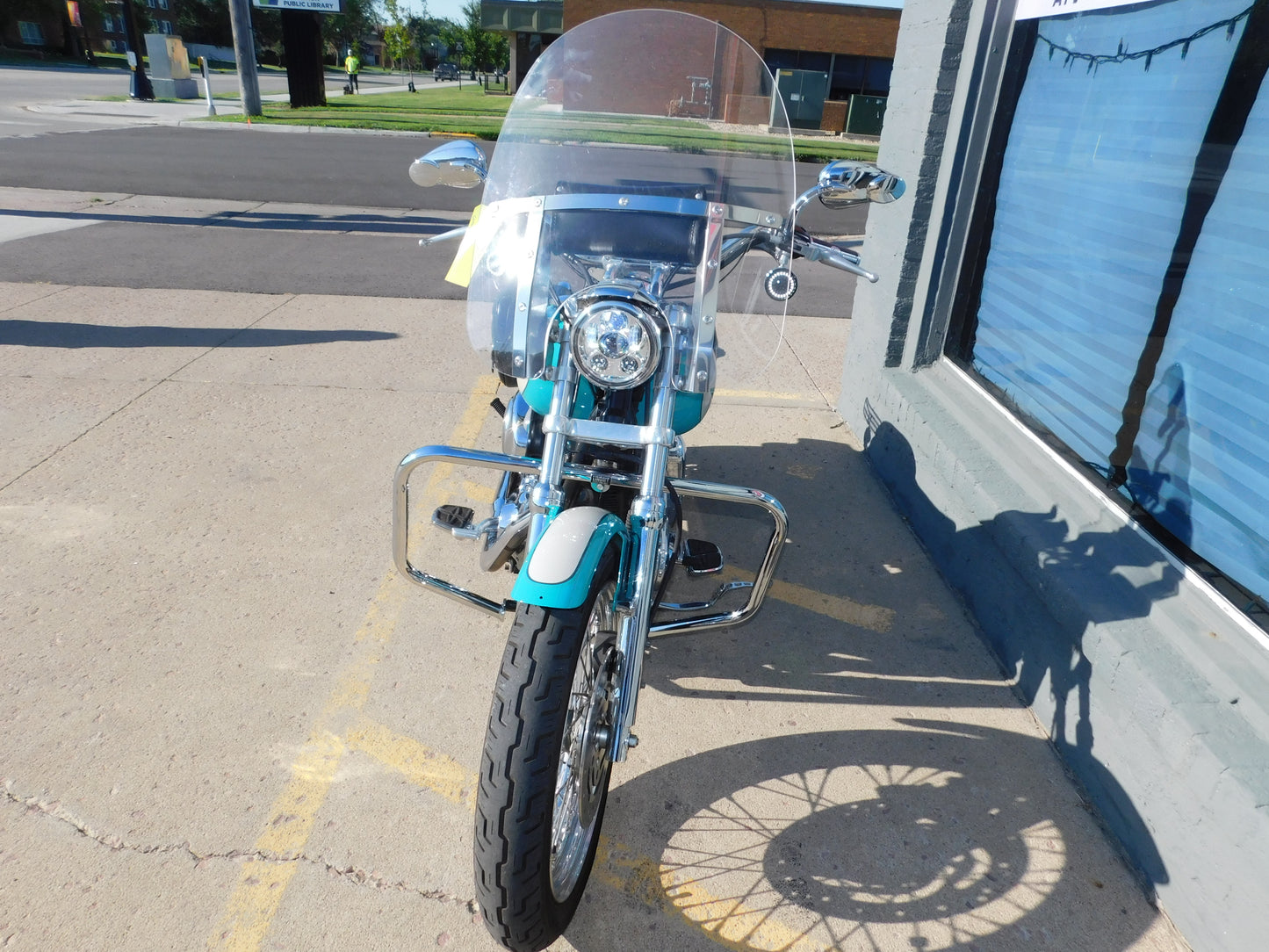 2005 FXDLI with burley 3 inch slammer kit