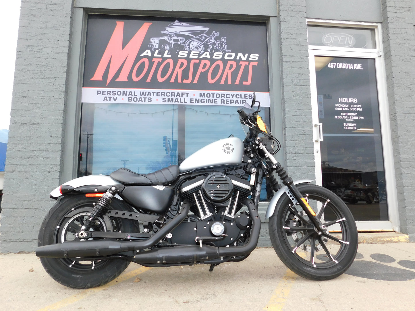 2021 Harley Davidson 883 Iron